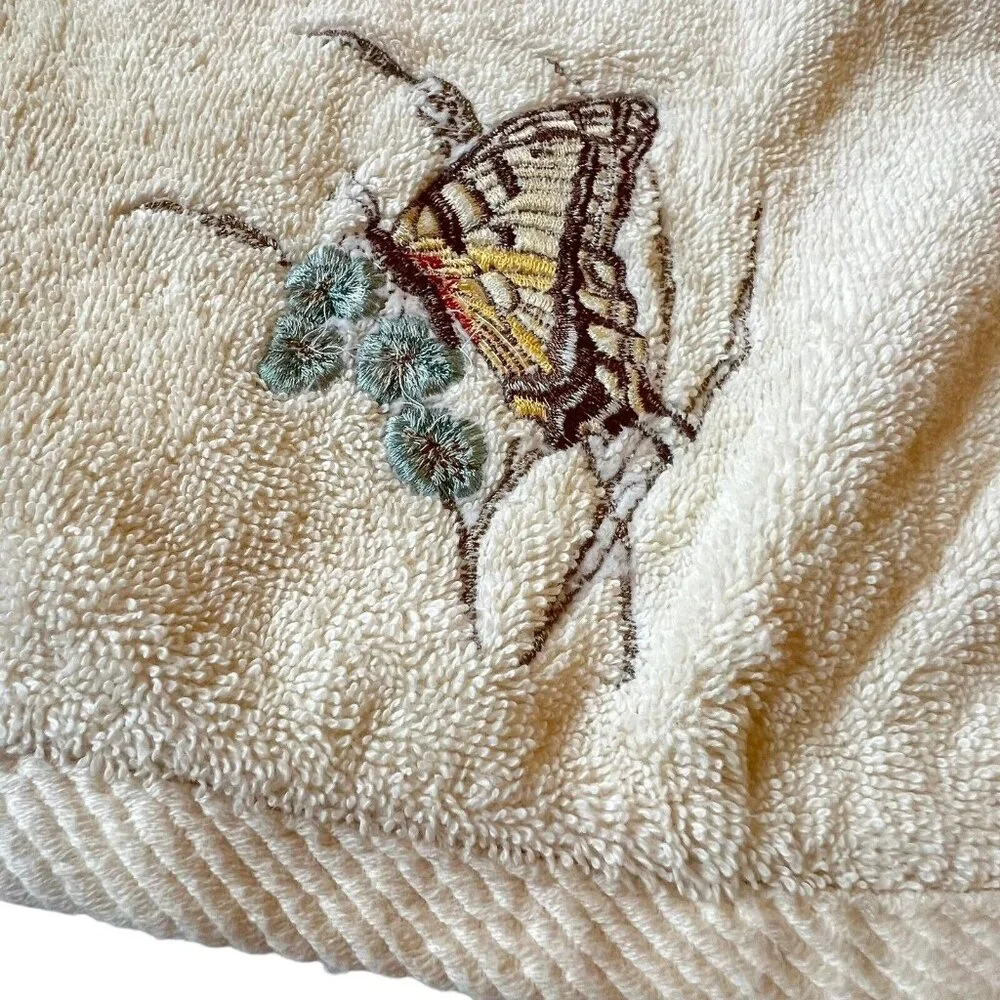 Vtg Butterfly Seashell Embroidered Towel Bath Fingertip Set Rope Trim